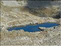 Lac supérieur de Valscura (2 453 m) à coté de la caserne abandonnée