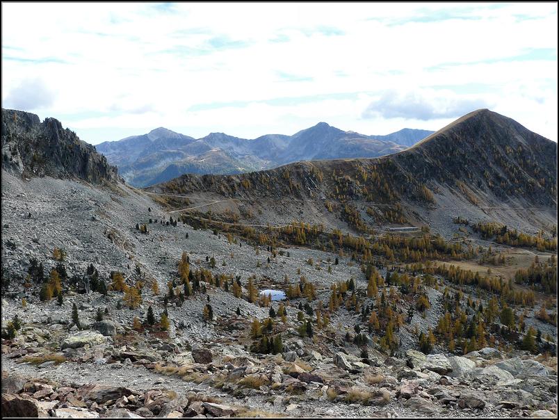 Le col (2 342 m) et la tête Mercière (2 491 m)