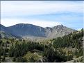 En montant le vallon de Gialorgues. En arrière plan, la Cime de Bolofre et le Rocher du Pigeon