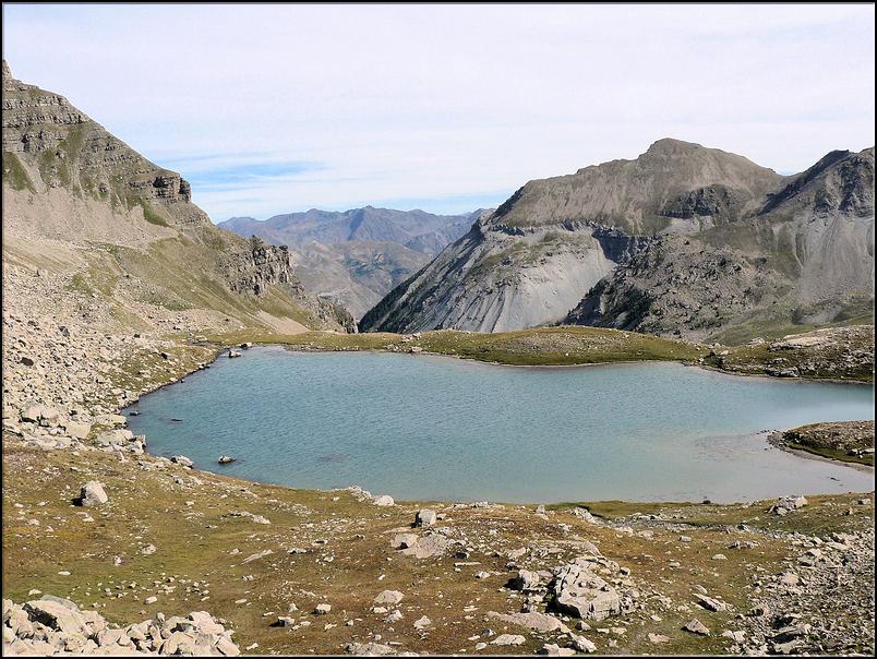 Le lac supérieur de Gialorgues (2483 m)