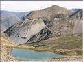 P1030139  Du Col, vue sur le lac supérieur de Gialorgues, au centre le Mont Pierre Châtel (2774 m) 
