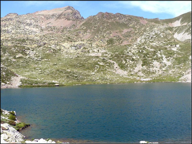 Lac Aver supérieur (2334 m), les  vaches au fond