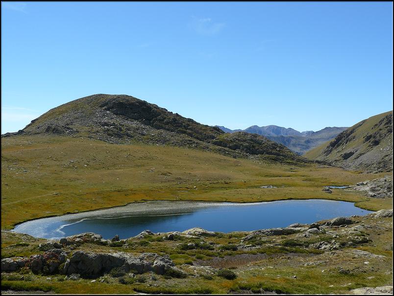 Le lac inérieur de Morgon, le plus grand (2427 m)