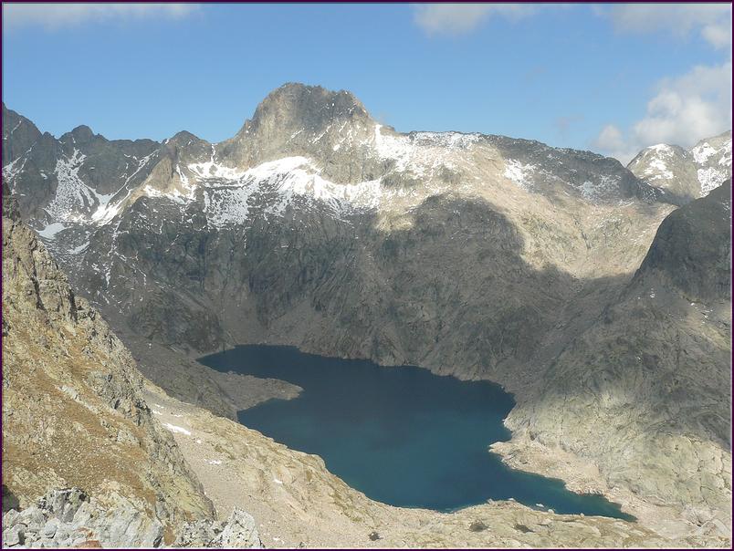 Le Lac Long et  la cime de la Malédie (3059 m)