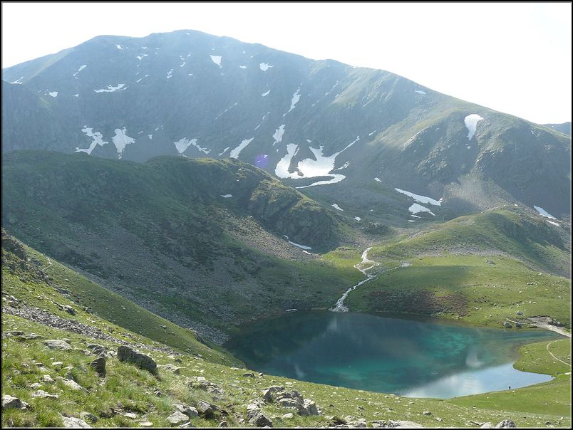 Vue sur le lac Petit et le mont Pépoiri