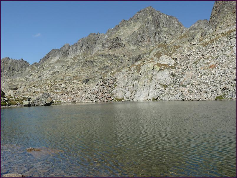 Du lac Cabret, vue vers le NW, de la cime E de Fenestre (2686 m) à la cime  St Robert (2919 m)